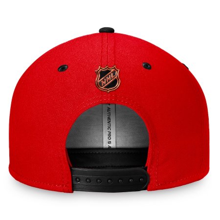 Chicago Blackhawks - Reverse Retro 2.0 Trucker Snapback 2 NHL Hat