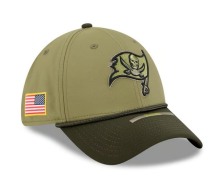 Tampa Bay Buccaneers - 2025 Salute To Service 39Thirty Green NFL Hat