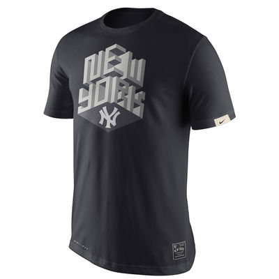 New York Yankees - Reflective Cube Logo Performance MLB T-Shirt