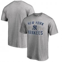 New York Yankees - Victory Arch MLB T-Shirt